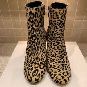 Leopard print calf hair ankle boots. Woman’s size 8
